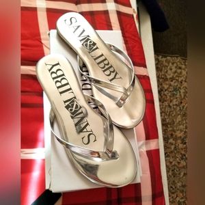 Women's Shiny Silver Flip Flop Sandals sz 6